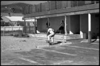 h037_small.jpg